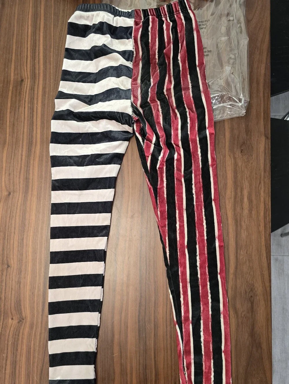 Spirit Halloween Dark Vintage Clown Costume - Black & Red With Stripes